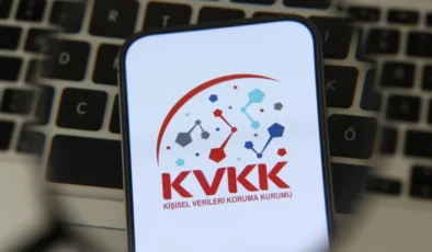 KVKK’dan sadakat kart üyeliği bulunan bir kişinin cep telefonu numarasının üçüncü bir kişi tarafından alışveriş esnasında kullanılması hakkında ilke kararı