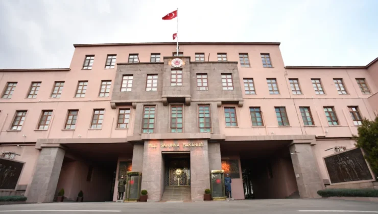 Türk askeri yurda döndü