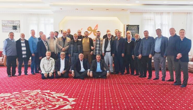 “ADANA DAHA İYİ YÖNETİLMEYİ HAK EDİYOR”
